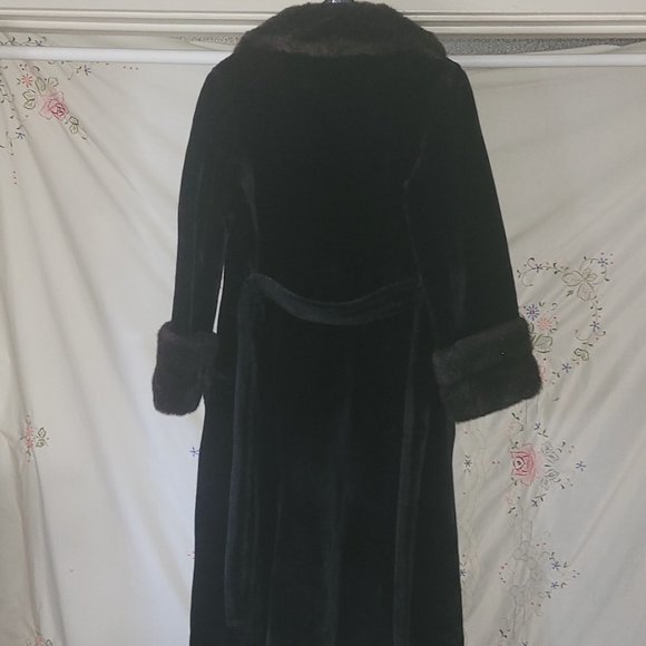 Dark Brown Fur Over Coat - Picture 6 of 7